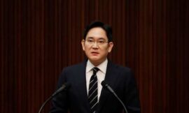 Samsung heir appears in court, awaits decision on whether he’ll be jailed again