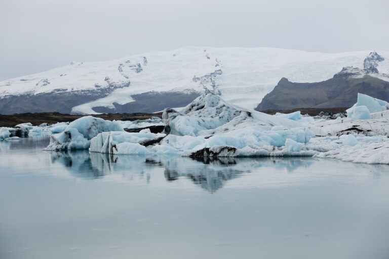Read more about the article Antarctic glaciers are melting much faster than expected