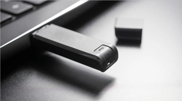 Read more about the article Best 1 TB pen drives to keep your data safe