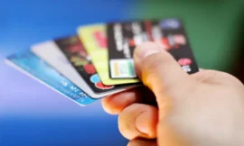 What are the differences between a credit card and a debit card?