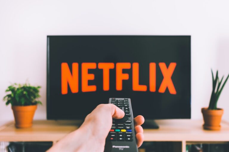 Read more about the article Netflix Password Sharing Cost in the US: Pricing & Details
