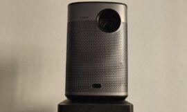 XGIMI Halo + : a portable projector with a sharp image and long battery life
