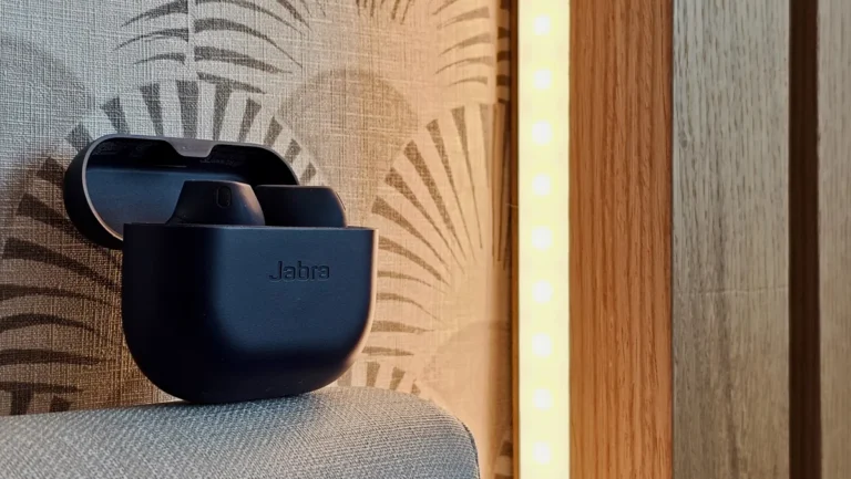 Read more about the article Jabra Elite 8 Active: The Ultimate Workout Earbuds?